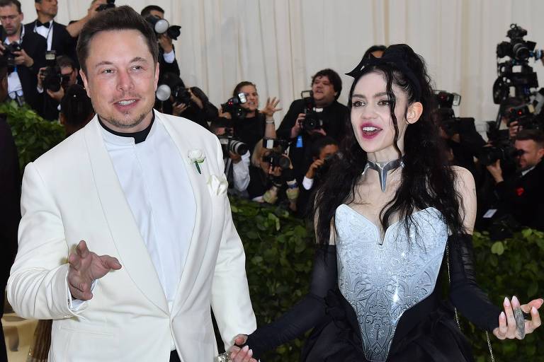 Elon Musk e a artista musical Grimes no Met Gala de 2018