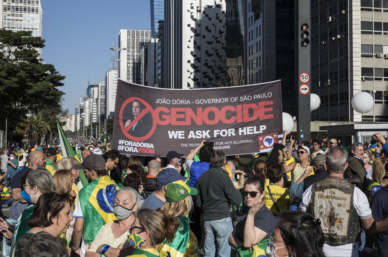 Manifestantes pró Governo Bolsonaro mostram faixa contra o Governador João Doria (PSDB)