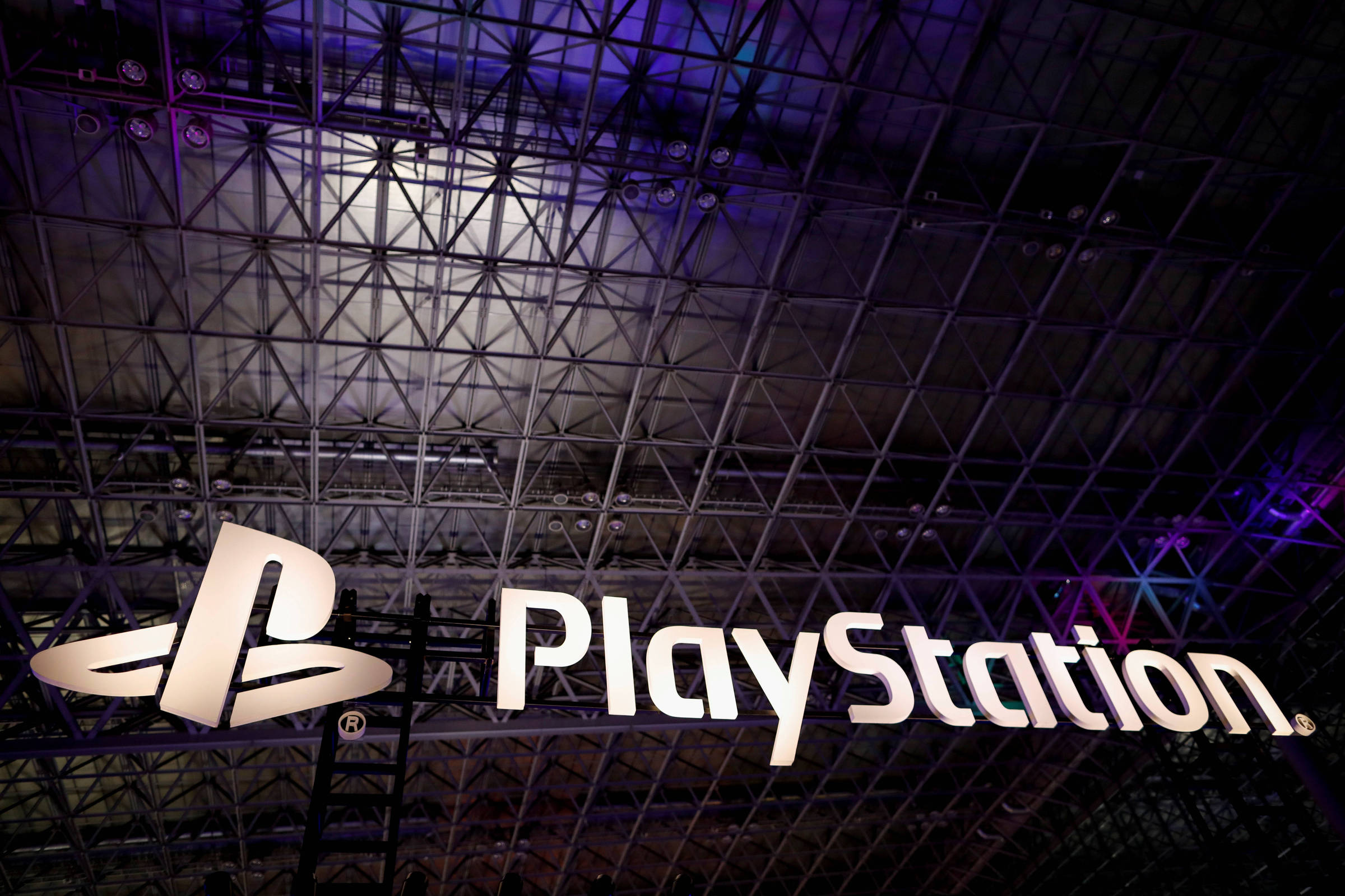 Sony adia lançamento do PS5 em respeito aos protestos contra o racismo nos  EUA