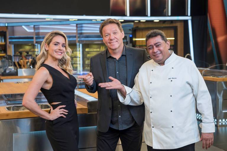 Monique Alfradique, Claude Troisgros e Batista, da segunda temporada de Mestre do sabor (Globo)