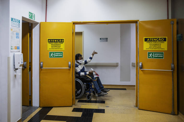 Jaime José da Costa, 56 anos, ao receber alta no Hospital do M'Boi Mirim