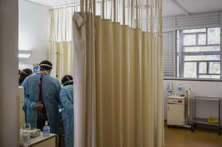 Pacientes com Covid-19 são atendidos no Hospital M' Boi Mirim