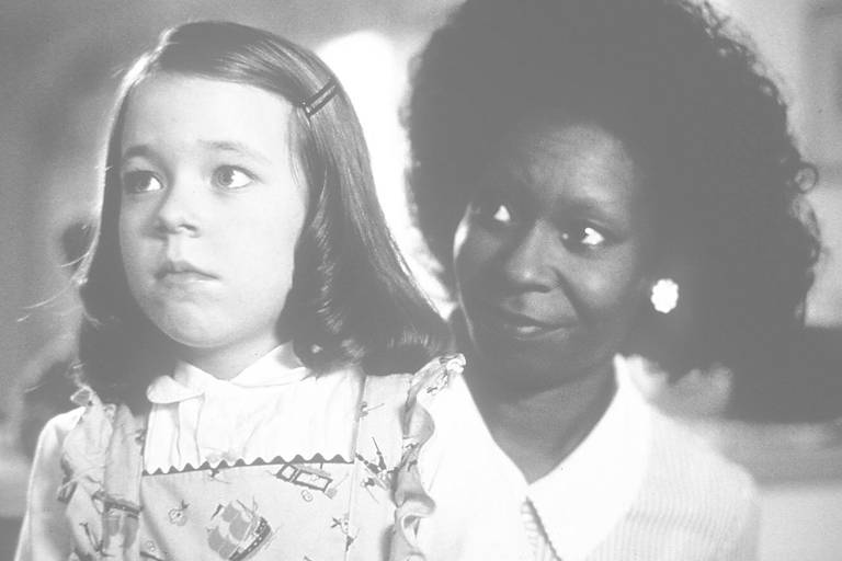 Cena do filme "Corina-Uma Babá Perfeita", com as atrizes Tina Majorino e Whoopi Goldberg
