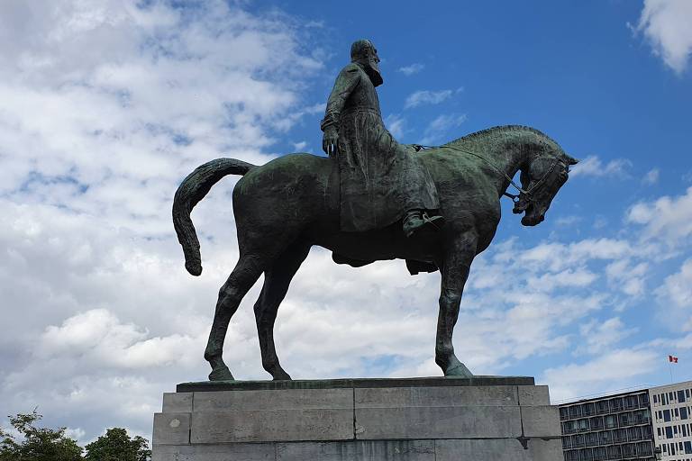 Belgas querem derrubar estátuas de rei que colonizou a República Democrática do Congo