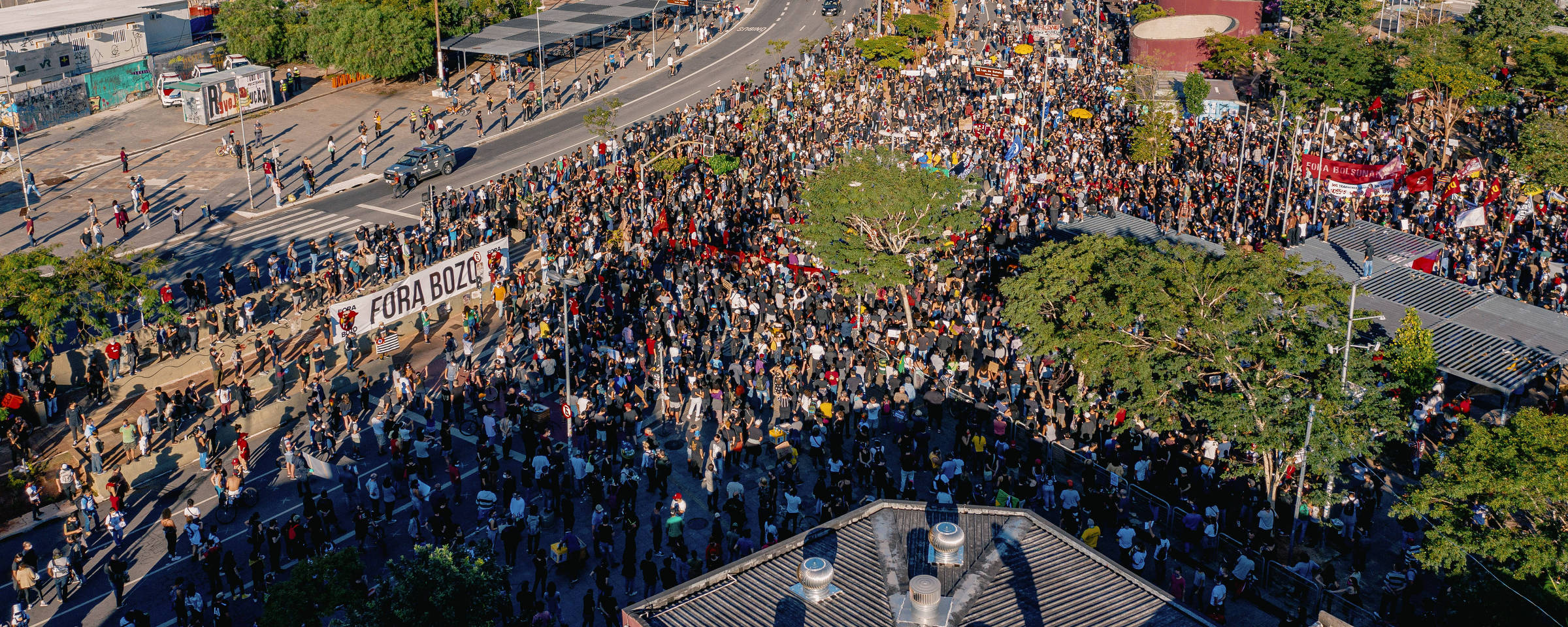 Atos Anti Bolsonaro No Pa S Exp Em Rachas Provocam Aglomera Es E T M Gritos Contra Racismo