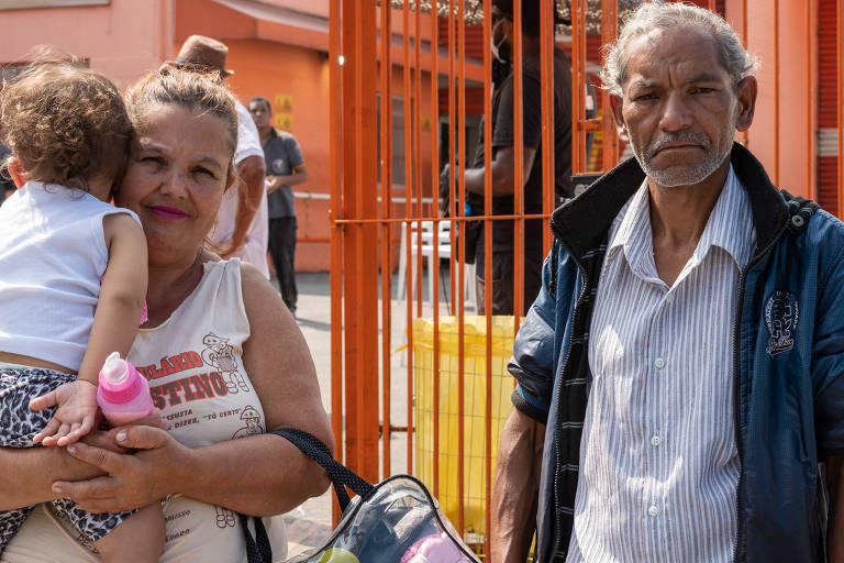 Moradores da periferia de SP contam como pagam as contas com auxílio emergencial