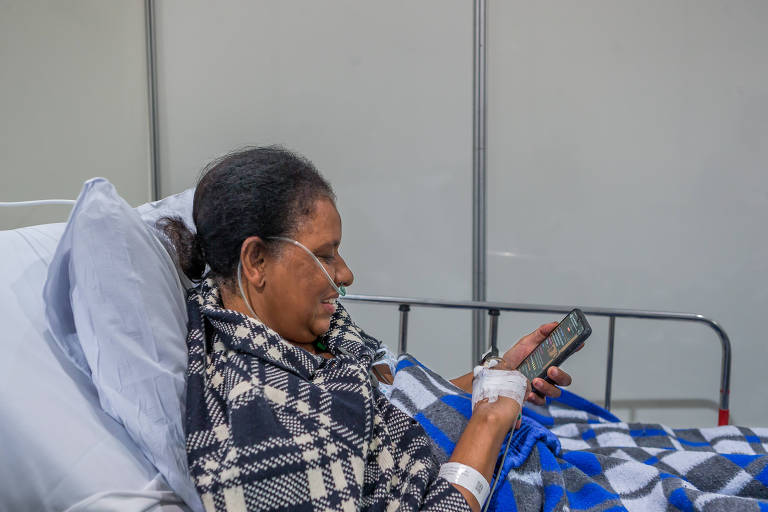 A rotina nos hospitais que recebem pacientes com o novo coronavírus em São Paulo 