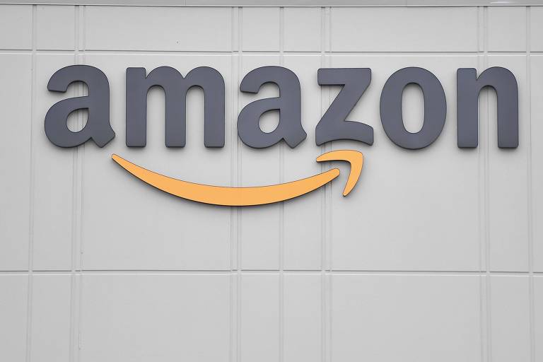 Logo da empresa de varejo Amazon em Nova York