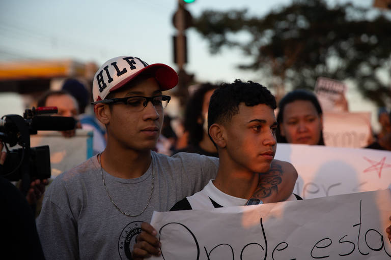 Moradores do Jardim Míriam fazem segundo dia de protestos por morte de adolescente