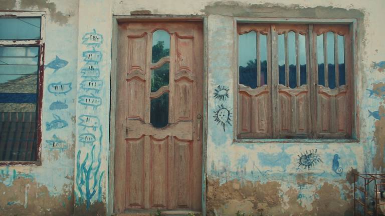 Cena do curta-metragem 'La Peste del Insomnio' (a peste da insônia), em que atores leem trechos do livro 'Cem Anos de Solidão', de Gabriel García Márquez