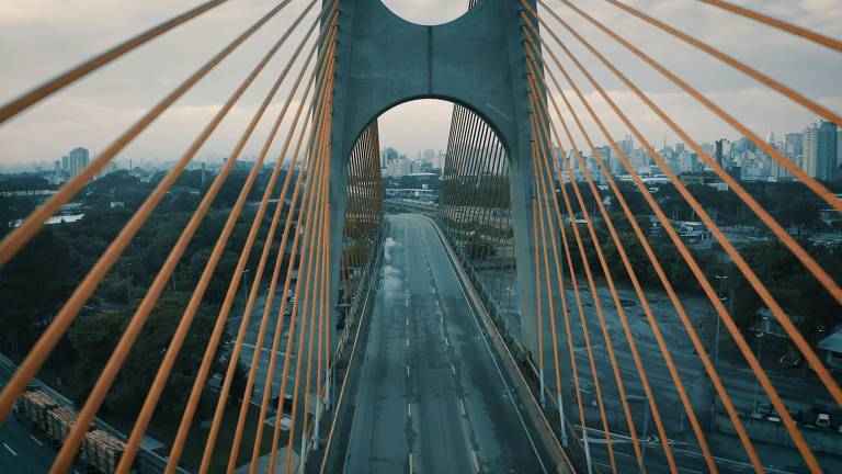 Cena do curta-metragem 'La Peste del Insomnio' (a peste da insônia), em que atores leem trechos do livro 'Cem Anos de Solidão', de Gabriel García Márquez