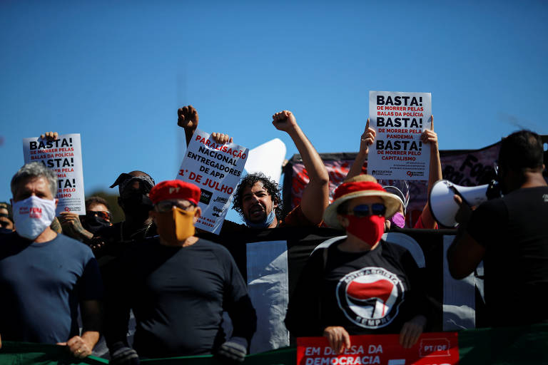 No mesmo dia, um ato contrário a Bolsonaro também ocorreu na Esplanda dos Ministérios, em Brasília