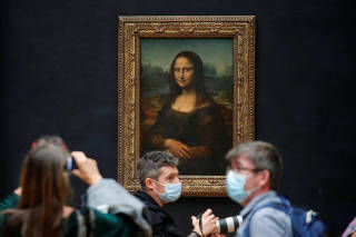 Louvre museum prepares to re-open after lockdown