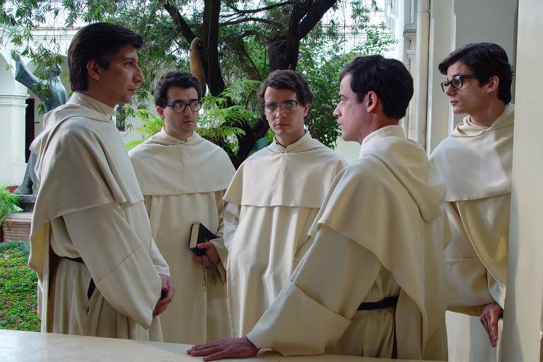 Cena do filme "Batismo de Sangue" (2007), de Helvécio Ratton