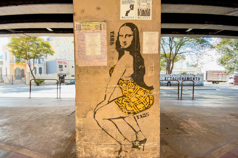 Amarelo também se faz presente num estêncil bem-humorado encontrado no centro da cidade