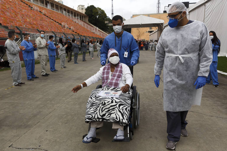 Encerramento das atividades do Hospital Municipal de Campanha do Pacaembu. Internas do hospital vazio