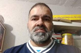 Eduardo da Silva Qualtieri, 45 anos, diz que teve o auxílio-doença cortado
