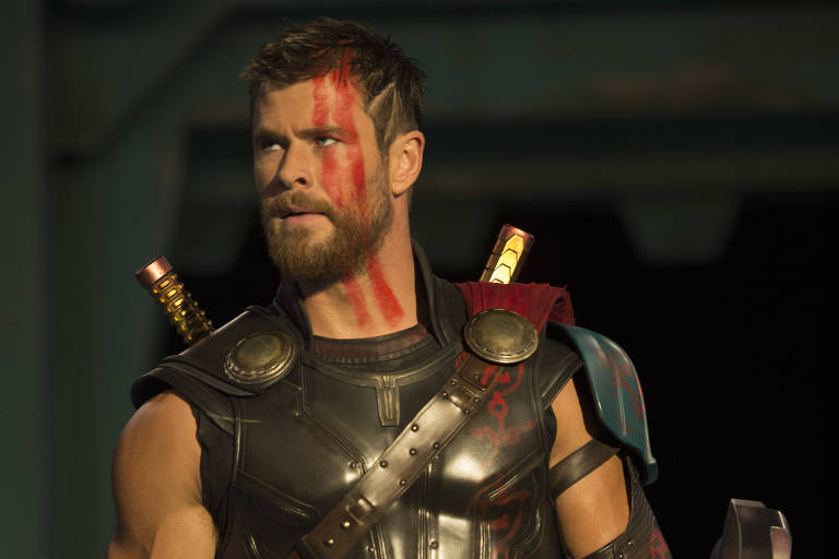 Chris Hemsworth em cena do filme "Thor: Ragnarok"