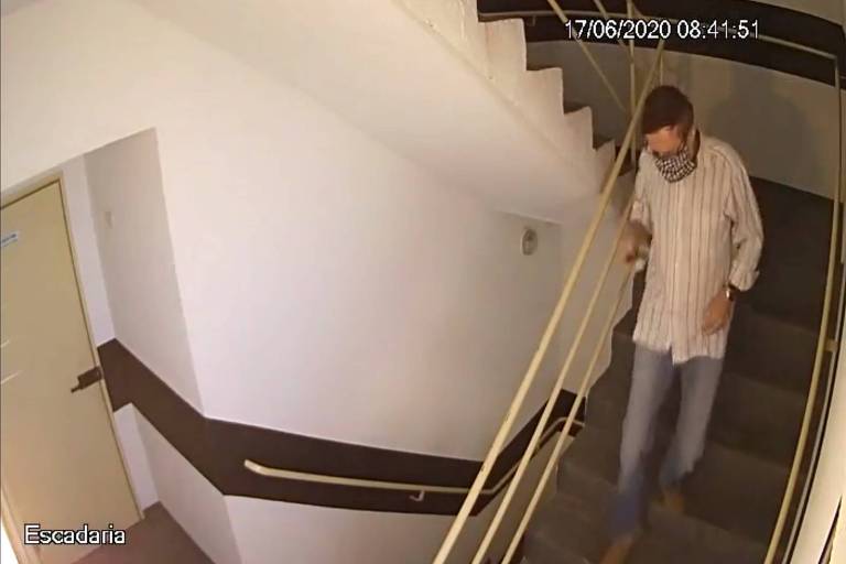 Vídeo mostra fuga de conselheiro por escadarias até flagrante da Polícia Federal; assista