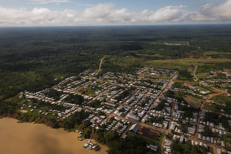 Vista aérea da cidade de Juruá, na Amazônia. A pandemia do novo coronavírus aprofundou as desigualdades históricas das populações mais remotas da Amazônia.