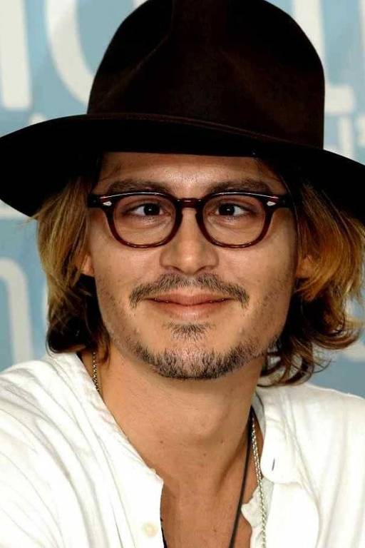 Johnny Depp está namorando advogada que o defendeu em processo 