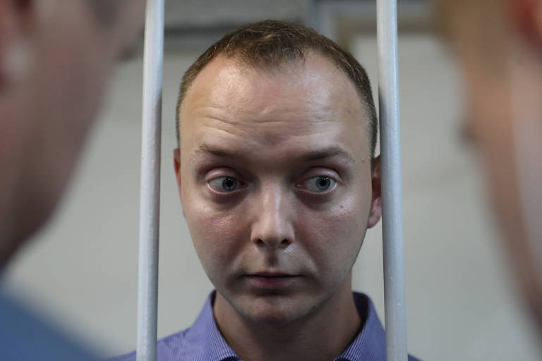O jornalista Ivan Safronov, assessor do chefe da agência espacial russa, em corte de Moscou
