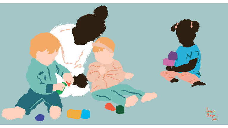 Ilustração com silhuetas das pessoas. Uma mulher negra dá atenção a duas crianças brancas que estão brincando com vários blocos coloridos. No canto direito, uma criança negra brinca sozinha com dois blocos