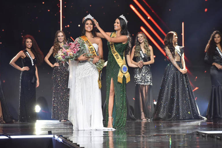 A mineira Júlia Horta é coroada Miss Brasil