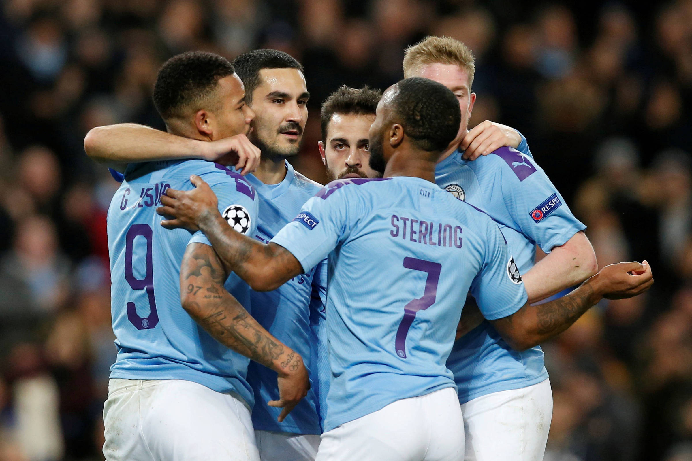 Manchester City tem pena revertida e poderá disputar Champions League 13/07/2020 Esporte Folha Manchester City tem pena revertida e poderá disputar Champions League 13/07/2020 Esporte Folha