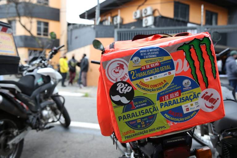 O sindicato diz que apoiará o movimento, mas que realizou o protesto separado nesta terça porque não pode entrar em 'divisões políticas'