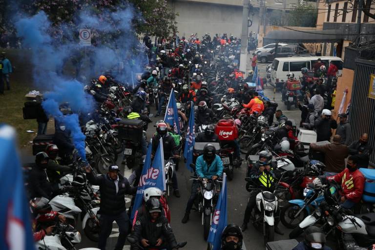 Motoboys protestam por aumento das taxas em SP e fazem audiência com empresas  