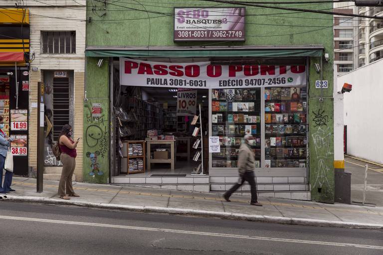 Loja passa o ponto na rua Teodoro Sampaio, no bairro de Pinheiros, zona oeste de São Paulo. 