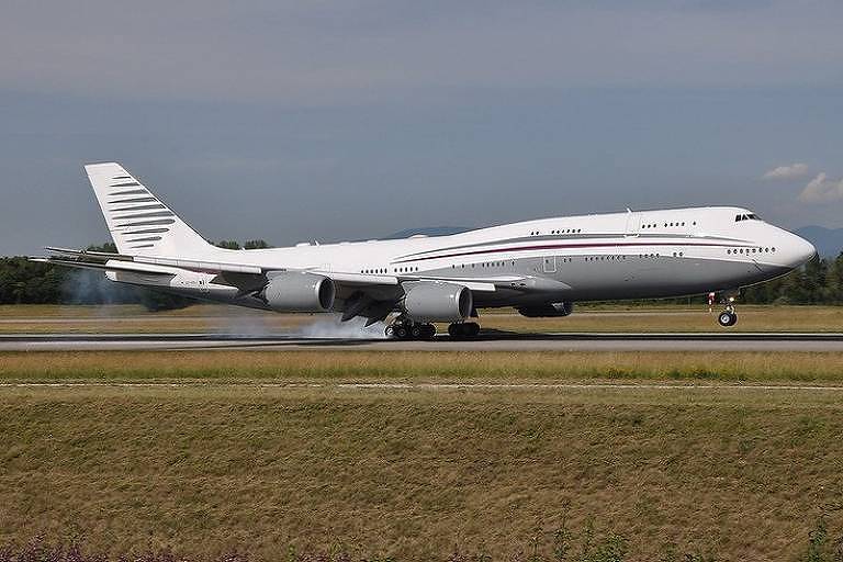 Família real do Catar põe Boeing particular à venda