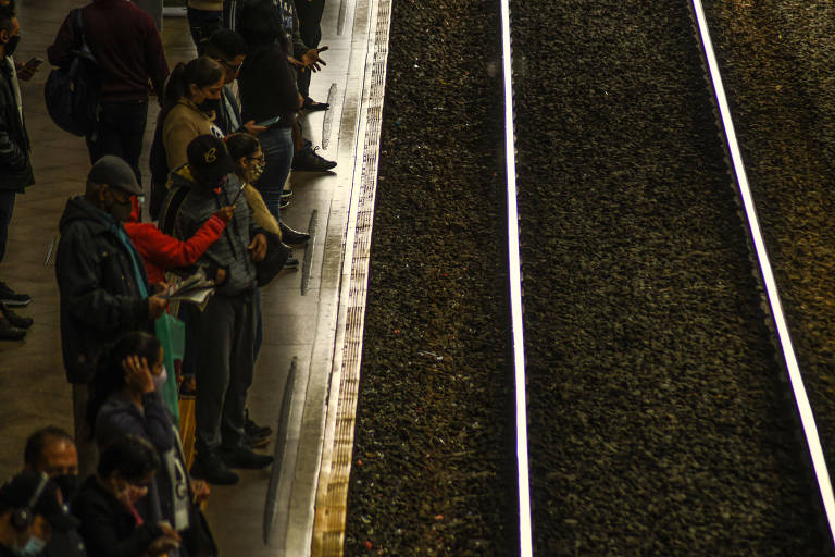 Sistemas de trem e metrô transportavam 12 milhões de pessoas por dia no país