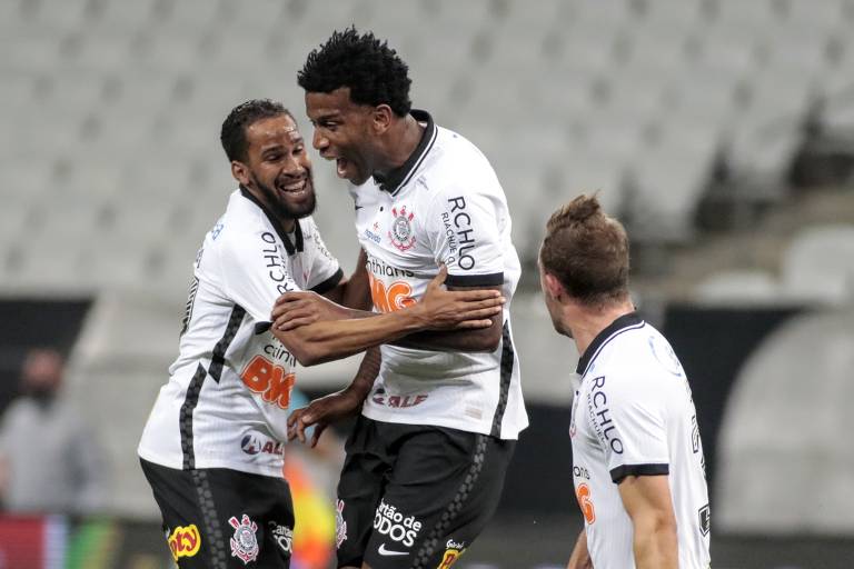 Corinthians e Palmeiras fizeram clássico na volta do Campeonato Paulista