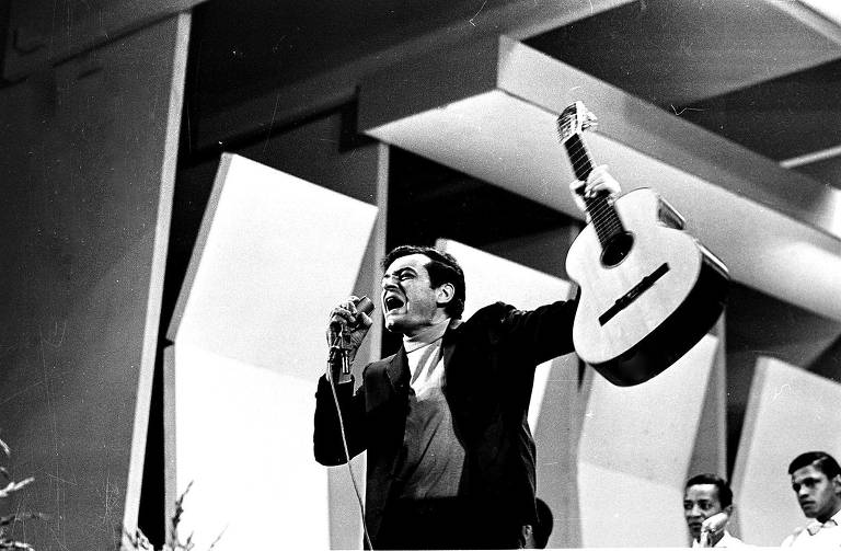 O músico Sérgio Ricardo no Festival de Música Popular Brasileira de 1967