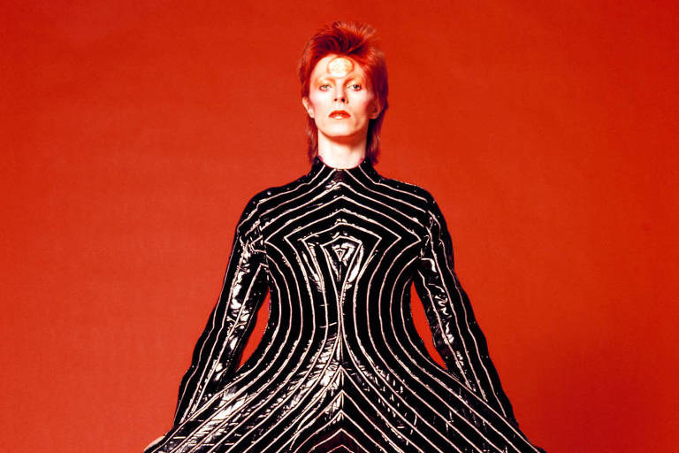David Bowie ensina a não ter preconceitos e por isso mães e pais costumam gostar dele
