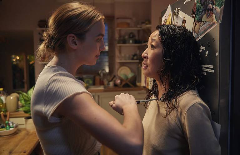 Jodie Comer e Sandra Oh em cena da série "Killing Eve"