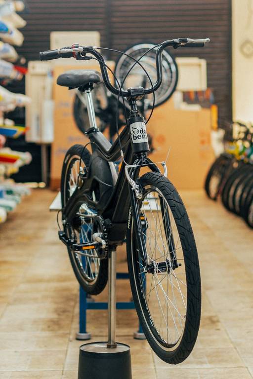 Uma das bicicletas Muzzicycle do primeiro lote com reciclado de embalagem longa vida