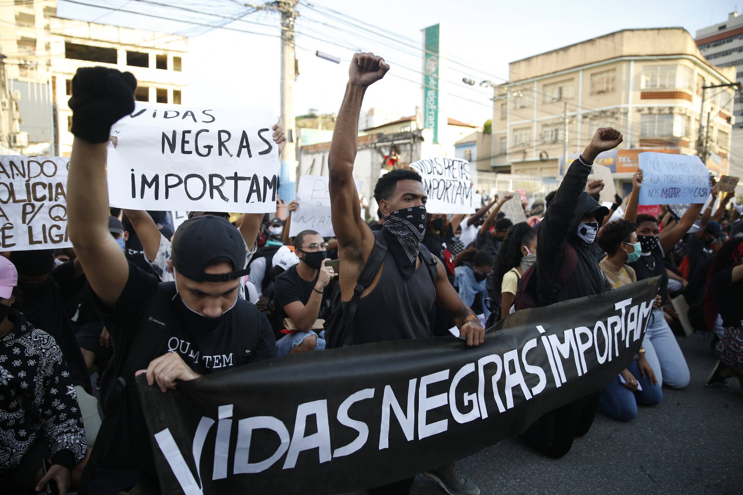 STF examina nesta terça medida que vetou ações policiais em favelas do Rio na pandemia