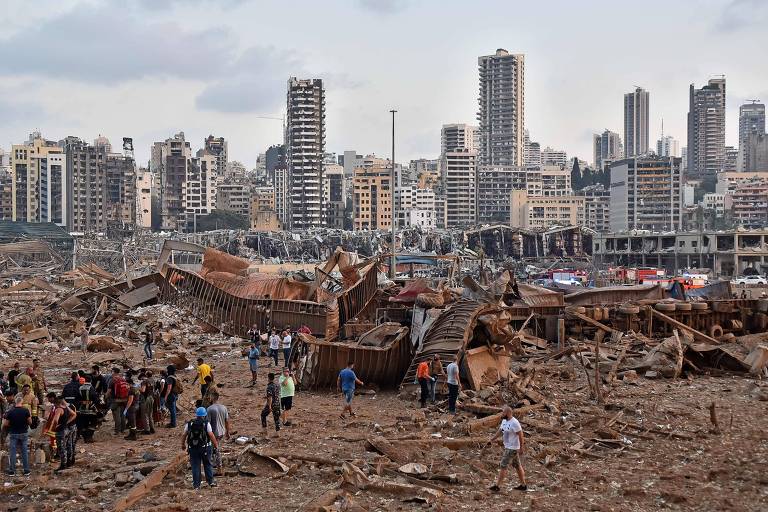 Grande explosão atinge Beirute, capital do Líbano