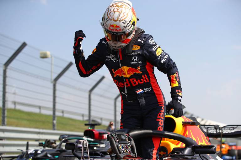 Verstappen vence GP de Silverstone, a prova dos 70 anos da F-1