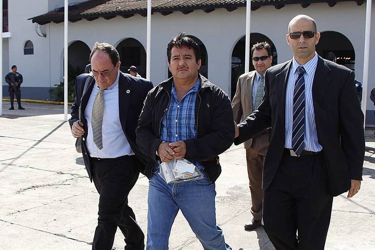 Juan Alberto Ortiz López, conhecido como 'Chamalé', ao ser extraditado para os Estados Unidos