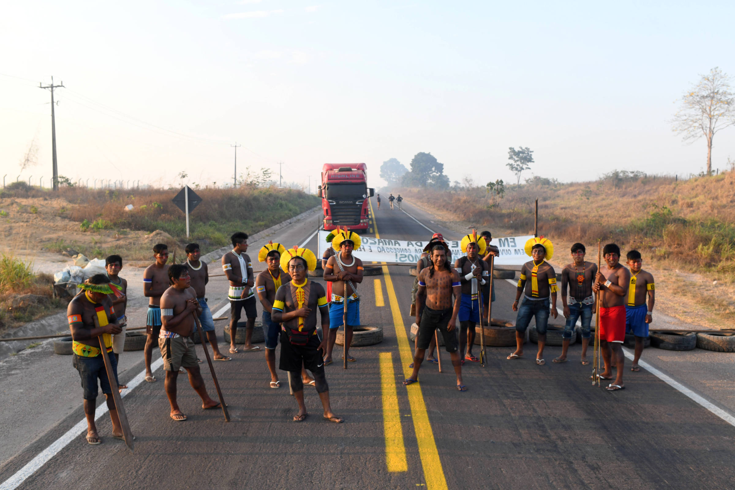 Caminhão Rebaixado Fila Brasil para Android - Download