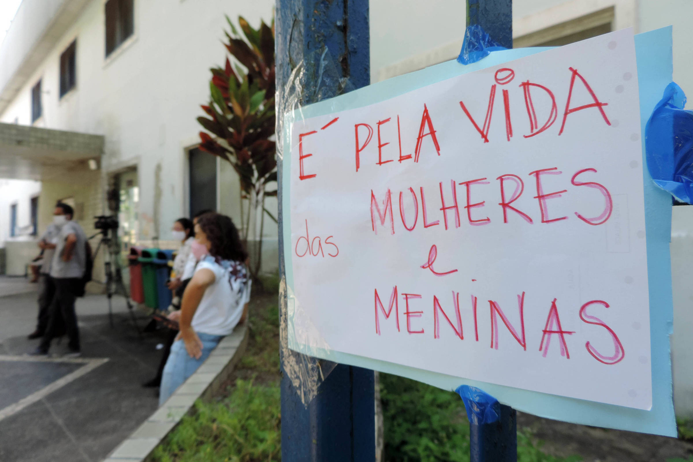 Cinco anos após caso emblemático, meninas ainda viajam milhares de quilômetros para fazer aborto legal