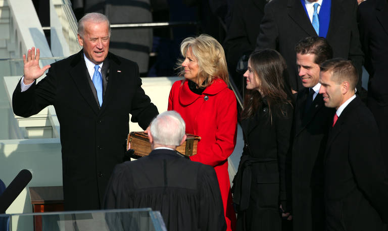 Biden faz juramento como vice-presidente, em 2009