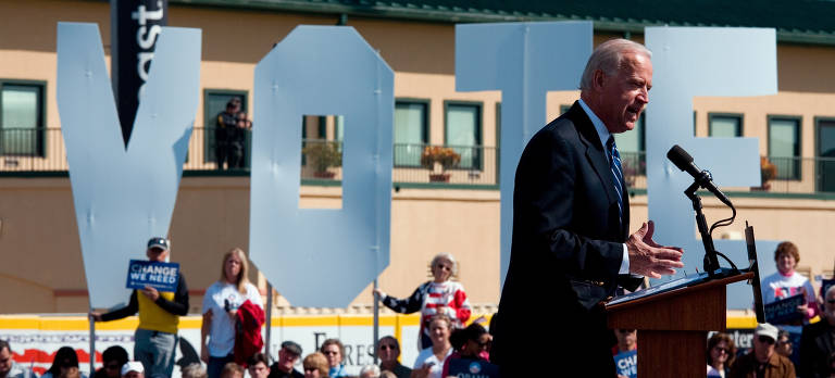 Biden discursa em comício em outubro de 2008 em Jupiter, Flórida