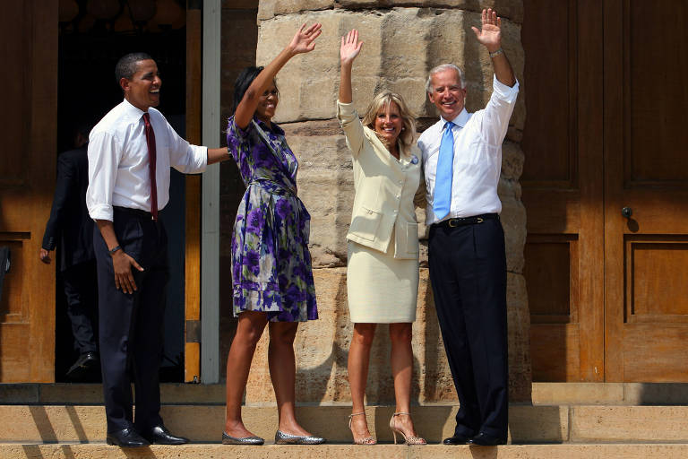 Com o casal Obama e a esposa, Jill, em ato de campanha em Springfield, Illinois, em agosto de 2008