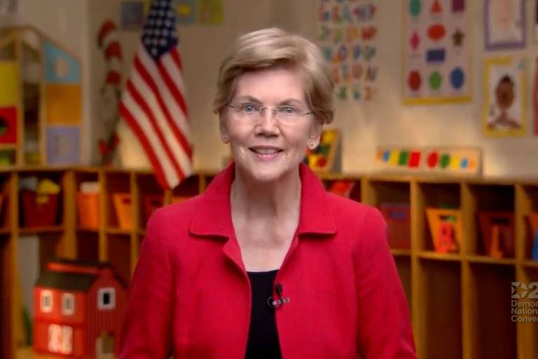 A senadora Elizabeth Warren durante discurso na terceira noite da convenção democrata, a partir de um centro de educação infantil em Springfield, em Massachusetts