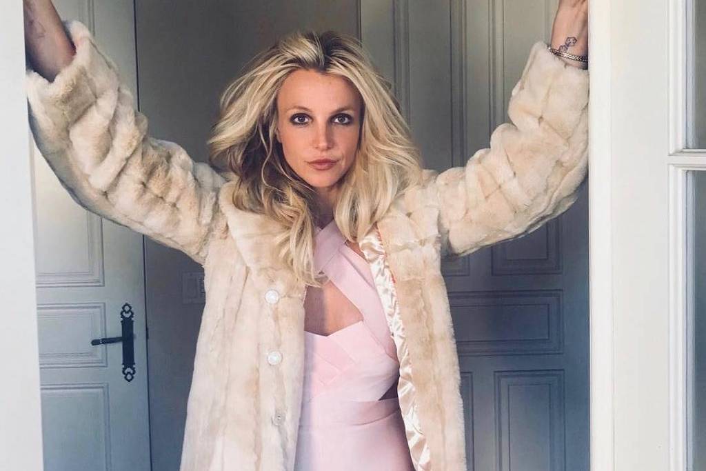 F5 - Celebridades - Britney Spears deve continuar sob tutela do pai até